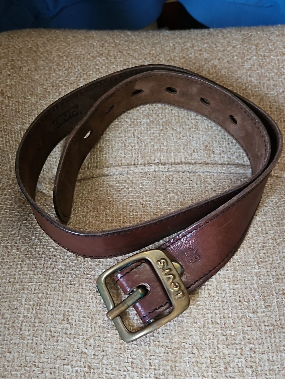 Levi's Brown Leather Belt with Brass-Tone Buckle - Unisex